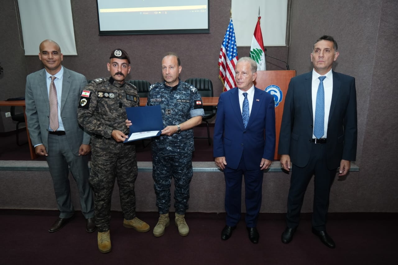 بالصور: السفير الأميركي في وحدة القوى السيّارة