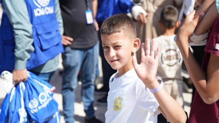 أوّل قافلة تعبر الحدود... والحبل عالجرار