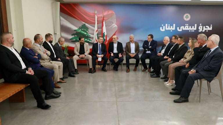 جعجع عرض مع رئيس بلدية بريح لأوضاع البلدة