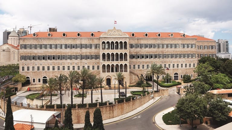 عين هذه الكتلة على واحدة من 3 وزارات... وإلّا!