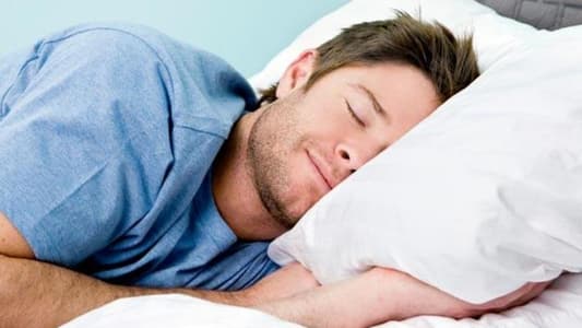 عادات مرتبطة بالنّوم قد تهدّد بالإصابة بمرض!