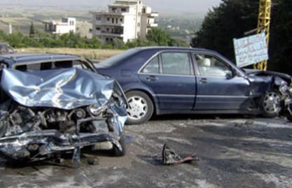 زحمة سير على طريق الشيفروليه وجرح 3 أشخاص اثر حادث سير في القاسمية