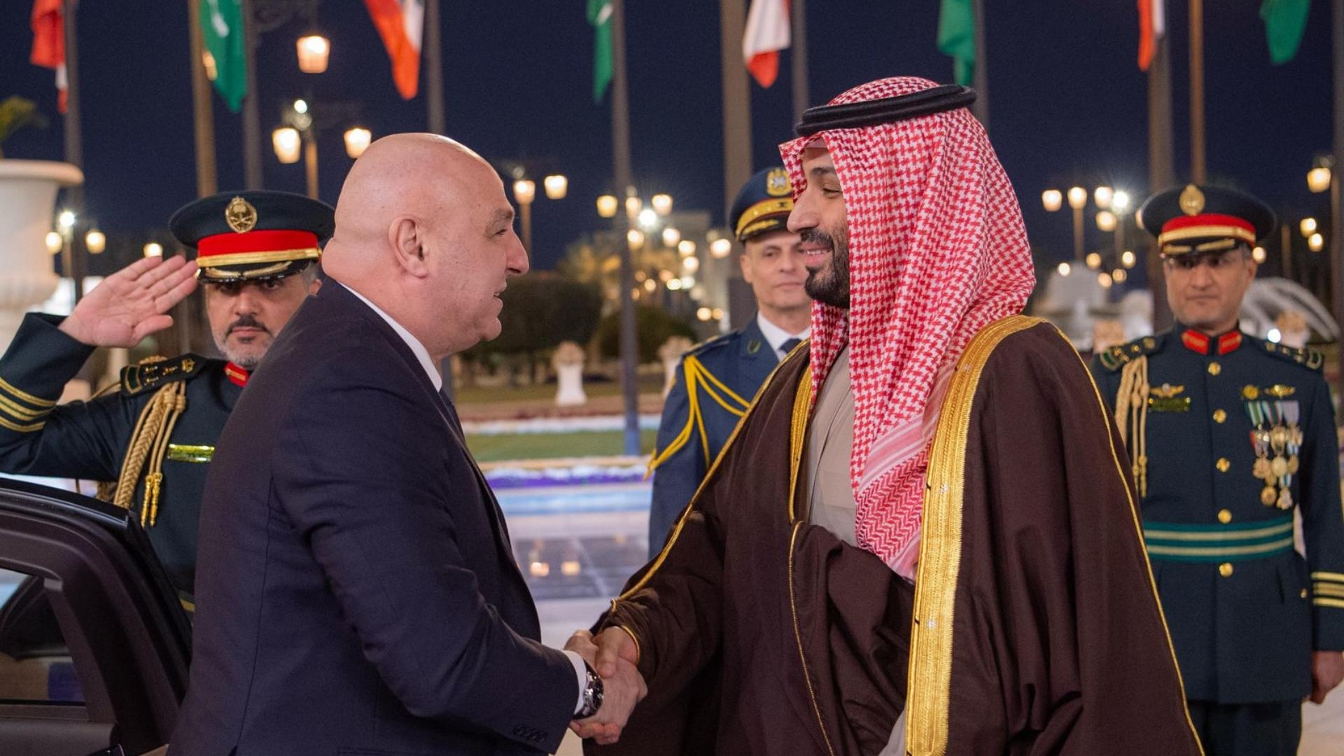 بالصور: الرئيس جوزاف عون يلتقي ولي العهد السعودي الأمير محمد بن سلمان في الديوان الملكي