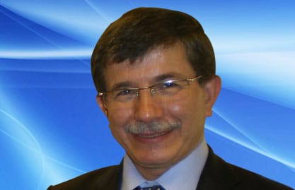 داود أوغلو يتلقى اتصالا هاتفيا من وزراء خارجية رومانيا وبلغاريا