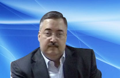 احد المشايخ أثناء تشييع الحسن: نقول لقيادات 14 آذار تحركوا وكفاكم تعداد الشهداء