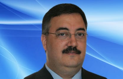 المعتصمون امام منزل رئيس الحكومة نجيب ميقاتي في طرابلس ينصبون خيمة لاستقبال المعزين باللواء الشهيد وسام الحسن