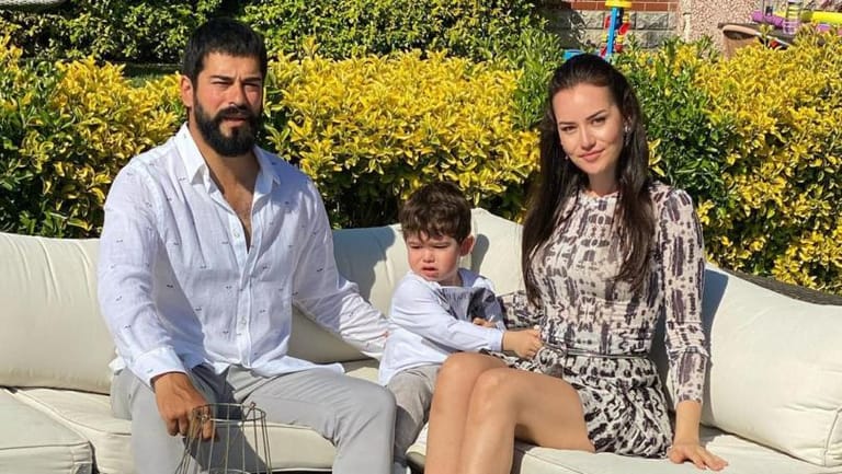 ما الرسالة التي وجّهها بوراك أوزتجيفيت الى زوجته يوم ميلادها؟