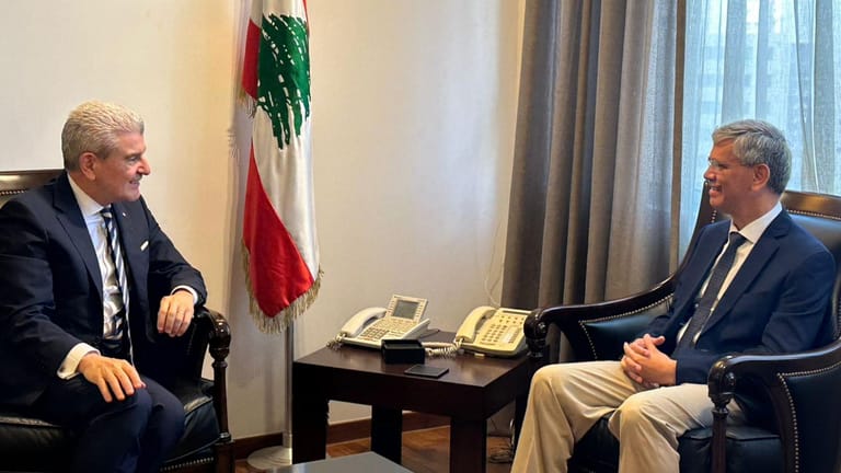 وزير الصناعة استقبل سفير باكستان