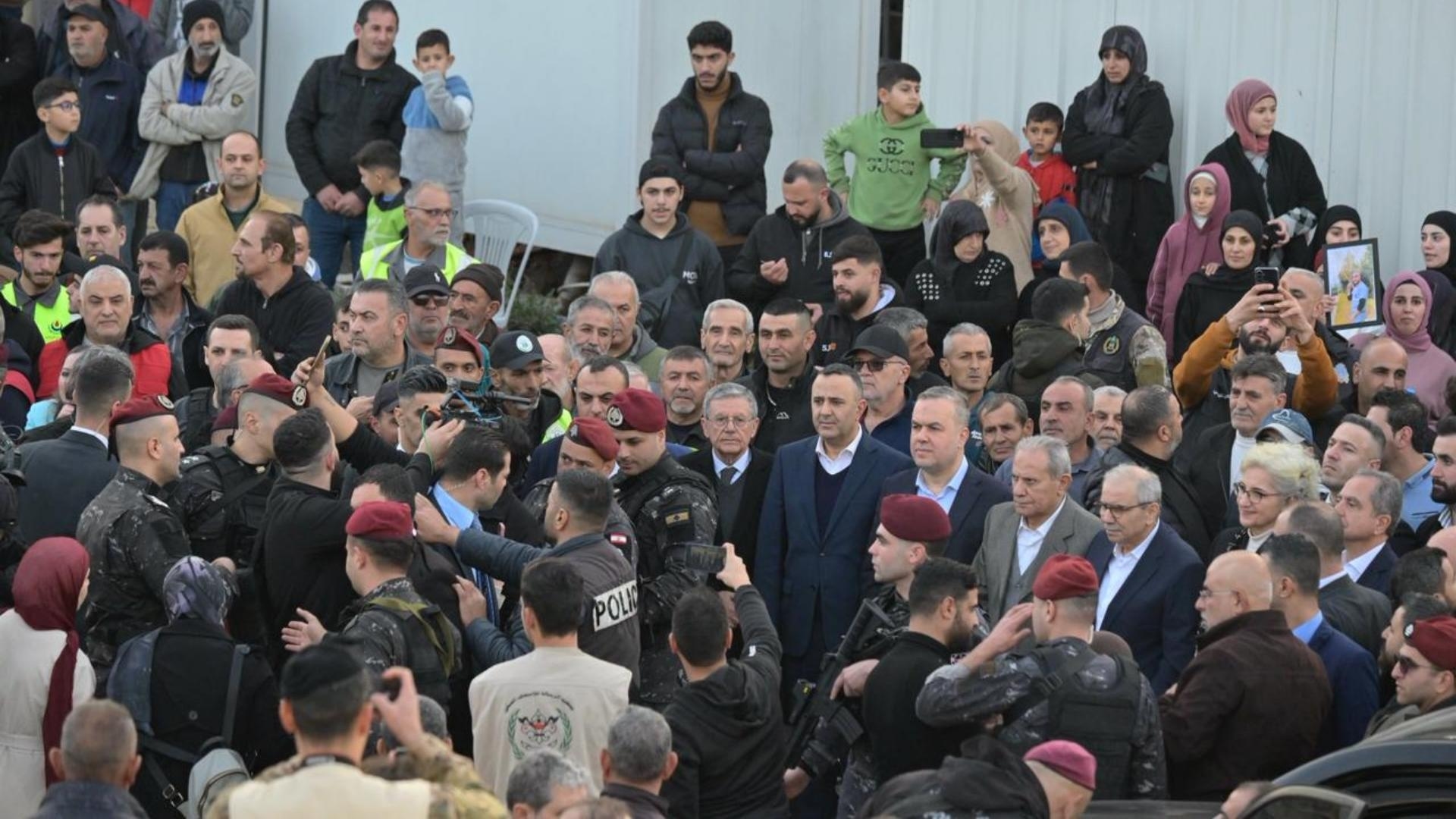 Photos: Salam Ends Tour in the South