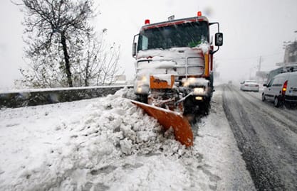 اغاثة عائلات محتجزة في ضهور زحلة وحوش الحريمة