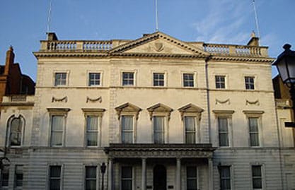 جرح 29 شرطيا خلال مواجهات مذهبية في ايرلندا الشمالية