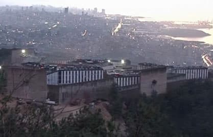 سجناء رومية لا ييأسون..وجديدهم 17م من الحبال 