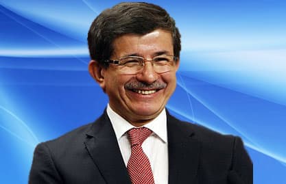 داوود أوغلو يلتقي ميقاتي في دافوس