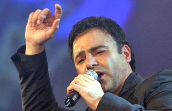 عاصي ضدّ الزواج المدني ولا يغرد بتفاهات عبر  "تويتر" 