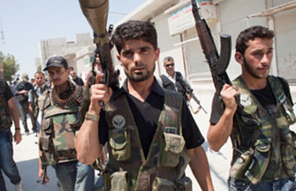 الجيش الحر يهدد حزب الله: 48 ساعة قبل ان نقصف في لبنان