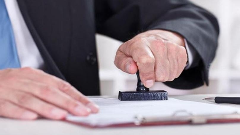 تزوير أوراق ثبوتيّة... وتهريب سوريين إلى بلاد عربيّة!