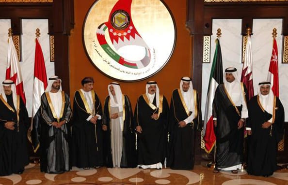 دول الخليج تتوعّد "حزب الله" 