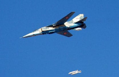 هيئة الثورة: طيران النظام يشن غارات على حي السيدة زينب بدمشق