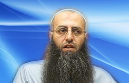 Mtv correspondent: Al-Assir warned in Friday’s speech that the war will ignite in Lebanon in days or maybe hours calling his linked men to be armed 