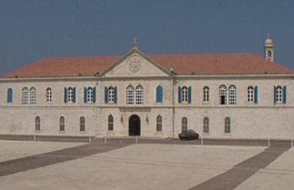 بيان مجمع المطارنة السنوي: يستنكر الآباء سياسة الخطف التي طالت المواطنين والمطرانين ويدعمون فكرة التوافق من خلال "جنيف 2" 