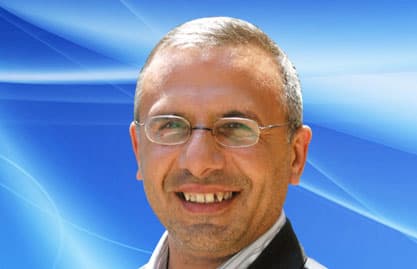 علي المقداد من موقع الانفجار في الضاحية الجنوبية: الرسالة وصلت ويتحمل مسؤولية الانفجار كل من يسعى الى الفتنة في المنطقة والايام المقبلة ستأتينا بنتائج التحقيقات