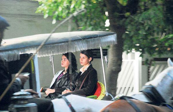 بيرين سآت في فيلمها الجديد