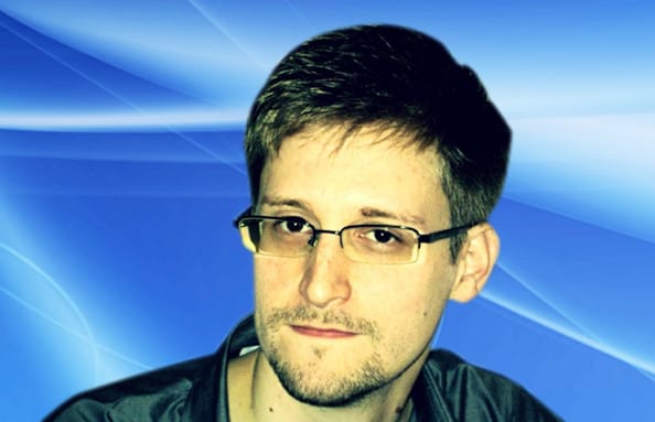 Snowden 'not ruling out' Russian citizenship bid