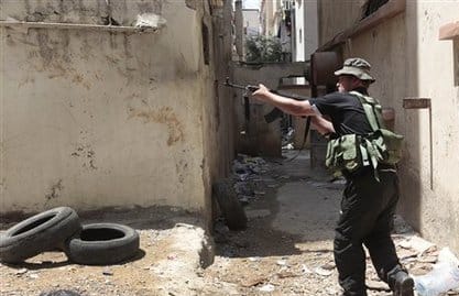 معلومات صحافية: محور ستاركو - القدور يشهد اشتباكات عنيفة جداً بجميع انواع الاسلحة والقذائف والجيش يرد بغزارة