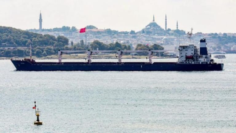 انتظرها اللبنانيون فتوجّهت إلى مارسين.. ماذا حدث مع "رازوني"؟