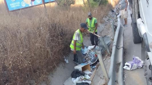 Photos: Rainwater drainage channel cleaning along the South Highway