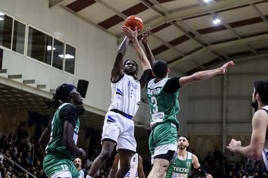 Antonine defeated Sagesse, 80-79, within the tenth stage of the SNIPS Lebanese Basketball Championship