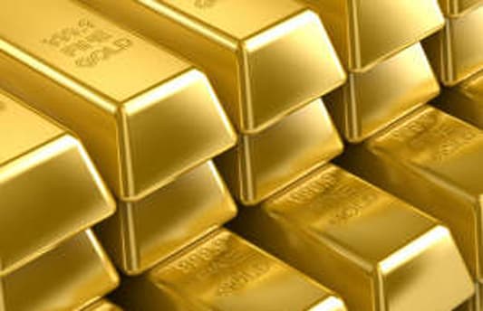 الذهب يقفز في معاملات هزيلة لكن التوقعات قاتمة