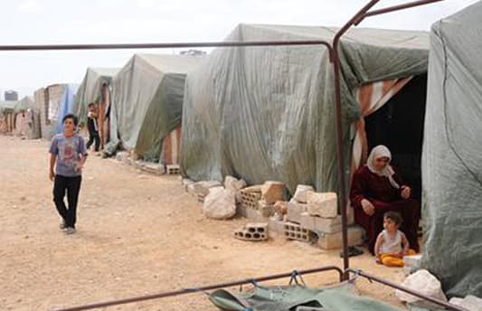 مساعدات تشيكية للاجئين السوريين في قرى النبطية