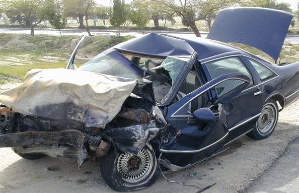 جريح صدما على طريق الضنية