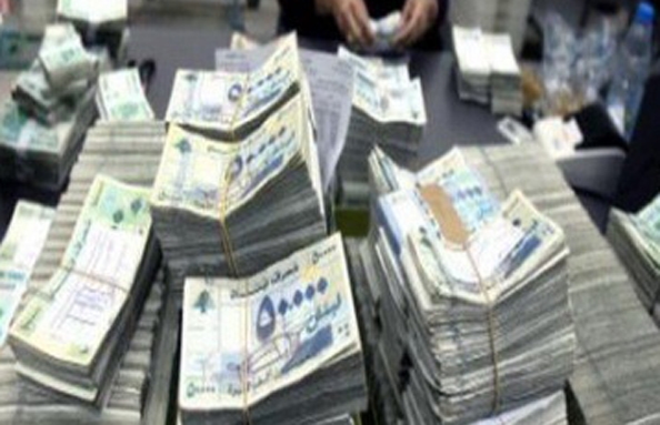 التحقيق مع موظفين في قضية اختلاس اموال عامة
