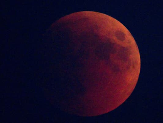 "القمر الدموي".. أول خسوف قمري لهذا العام  