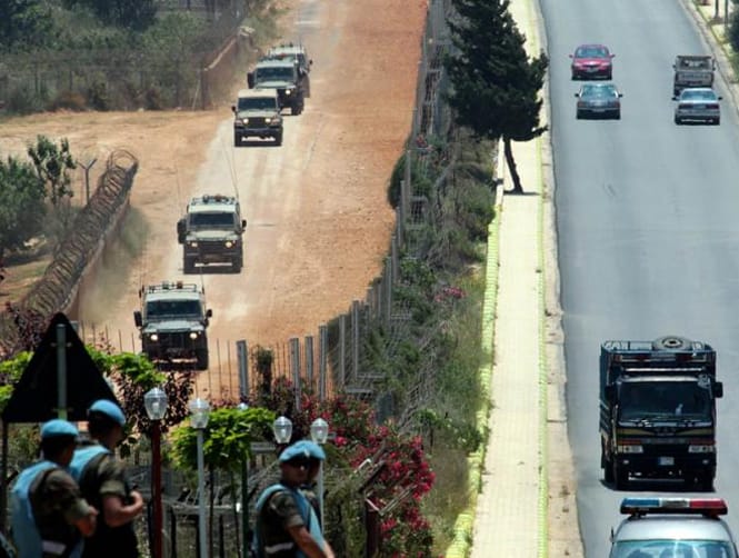 سقوط صاروخين اطلقا من قطاع غزة في البحر قرب مدينة حيفا شمال اسرائيل
