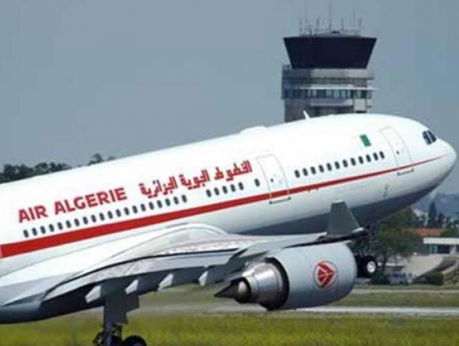 Tense wait for news of missing Algerian jet in French airports 