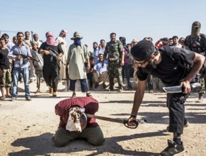 Jihadists Post Photos of Beheaded Soldiers