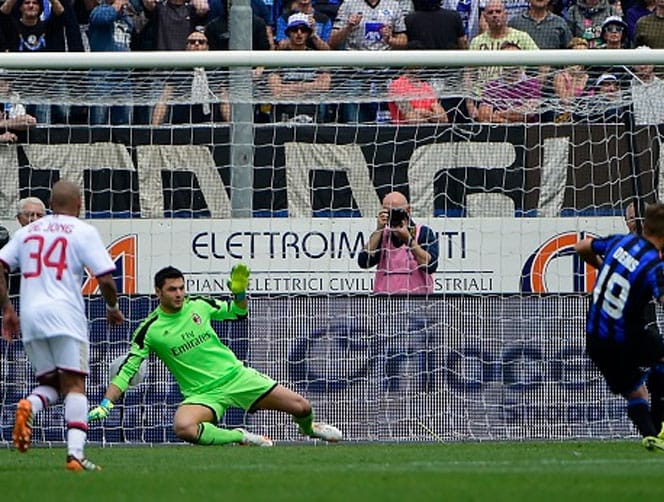 ميلان يسعى لخدمات المغربي عادل تاعرابت بشكل جدي