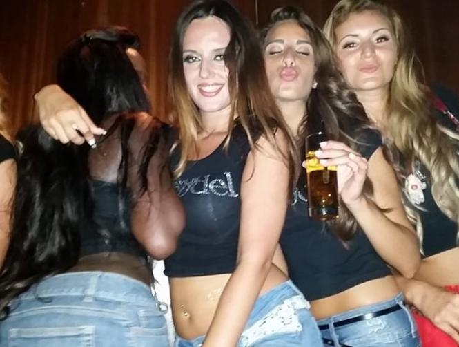 بالصور: حسناوات يتحدّين داعش في لبنان