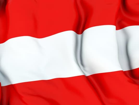 Eight-kilo tumor removed from Austrian woman