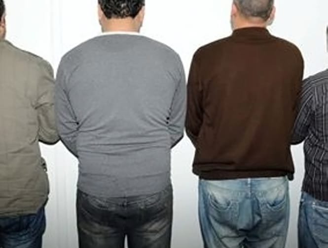 استخبارات الجيش توقف 10 سوريين في زغرتا