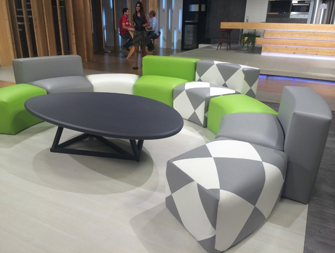 بالصور: استديو الـ mtv يشتعل من جديد! 