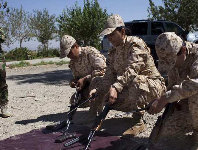 بالصور: نساء البيشمركة يتدرّبن