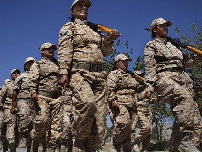 بالصور: نساء البيشمركة يتدرّبن