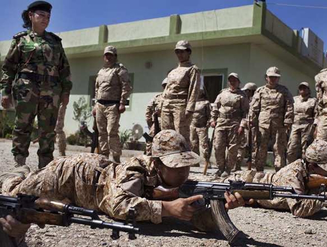 بالصور: نساء البيشمركة يتدرّبن
