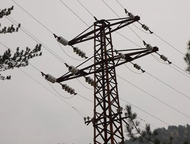 MTV correspondent: 900 megawatts of electricity supply have been secured all over Lebanon as of 4 o'clock and will reach 1500 megawatts at around 8 o'clock