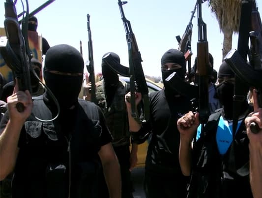 "داعش" تسلم الوفد القطري المعاون أول كمال الحجيري 