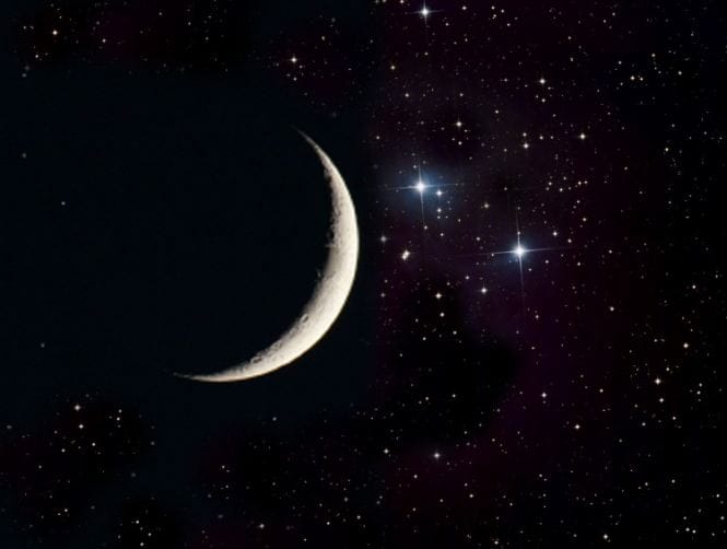 كيف يؤثر القمر والنجوم على صحتنا؟